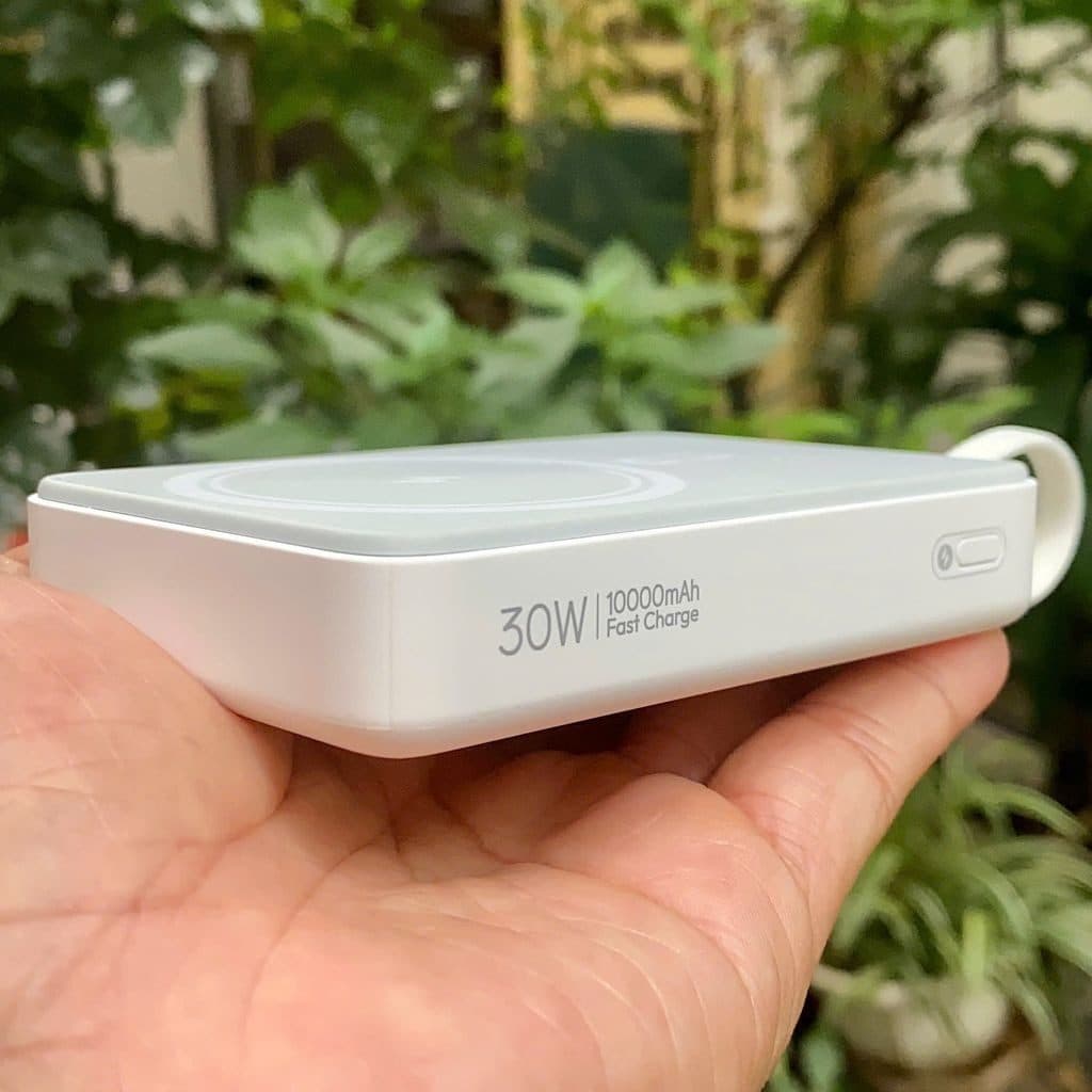 Sạc Dự Phòng ROMOSS 10000mAh 30W MagSafe - Tích hợp cáp C-L , Sẵn màu Xanh - Trắng