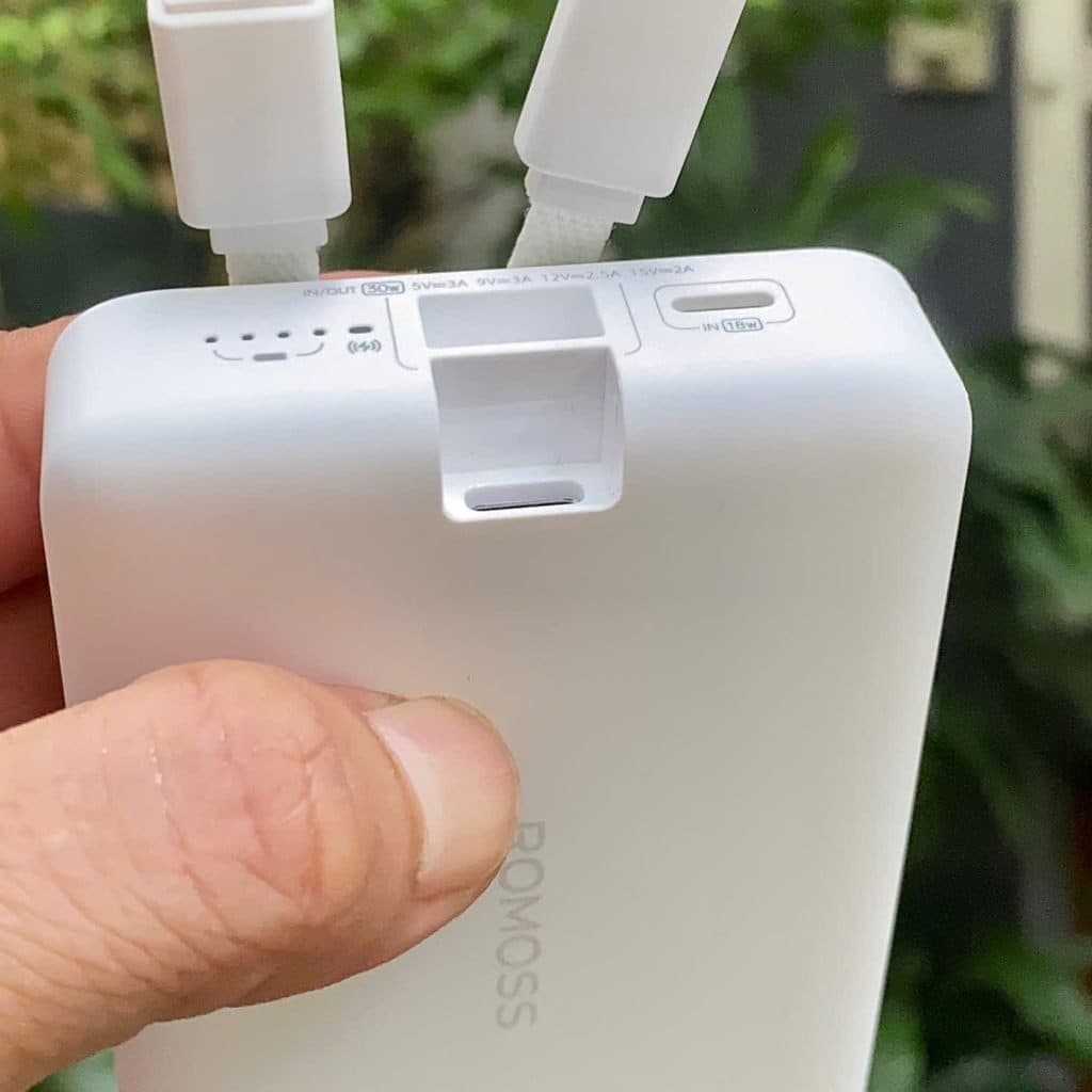 Sạc Dự Phòng ROMOSS 10000mAh 30W MagSafe - Tích hợp cáp C-L , Sẵn màu Xanh - Trắng