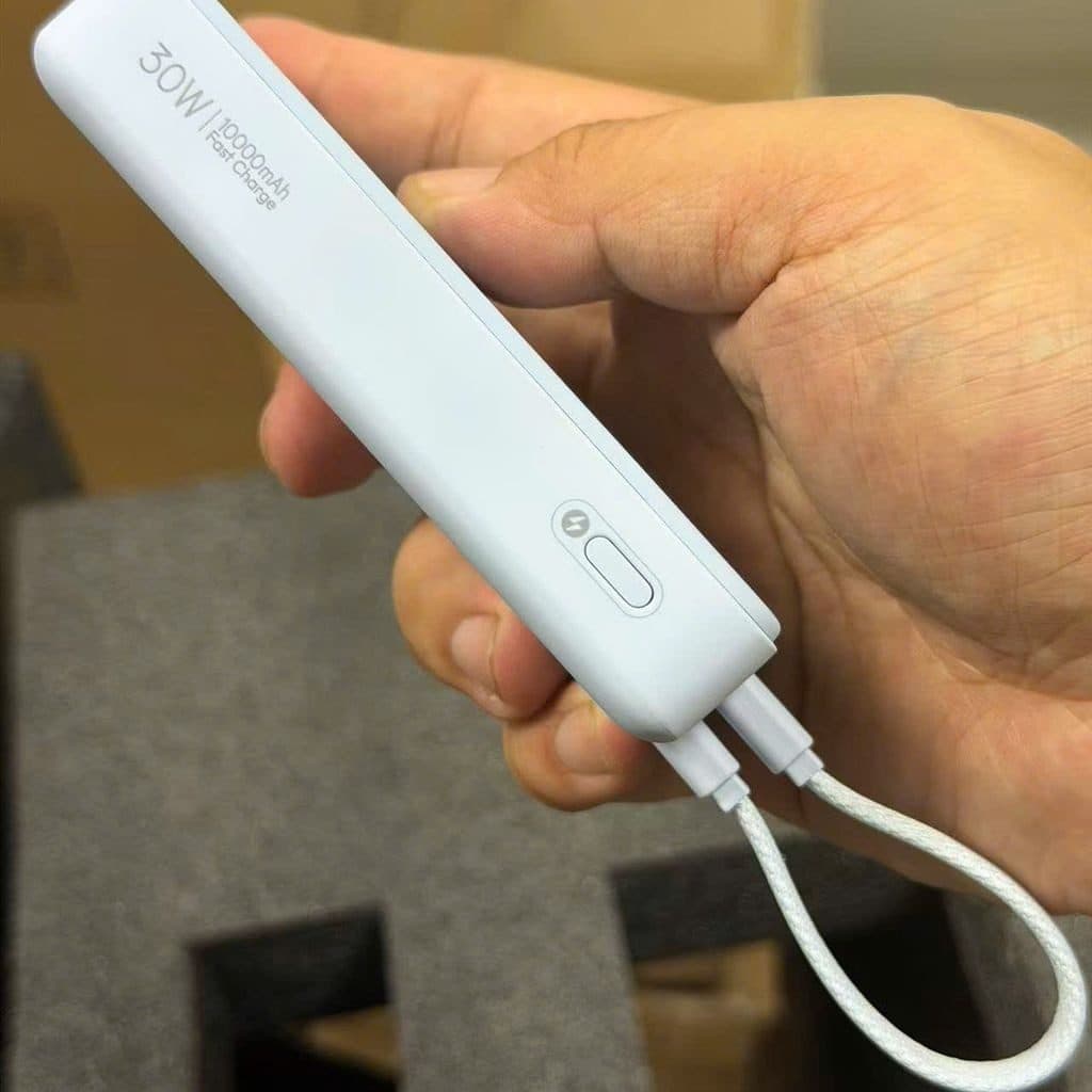 Sạc Dự Phòng ROMOSS 10000mAh 30W MagSafe - Tích hợp cáp C-L , Sẵn màu Xanh - Trắng