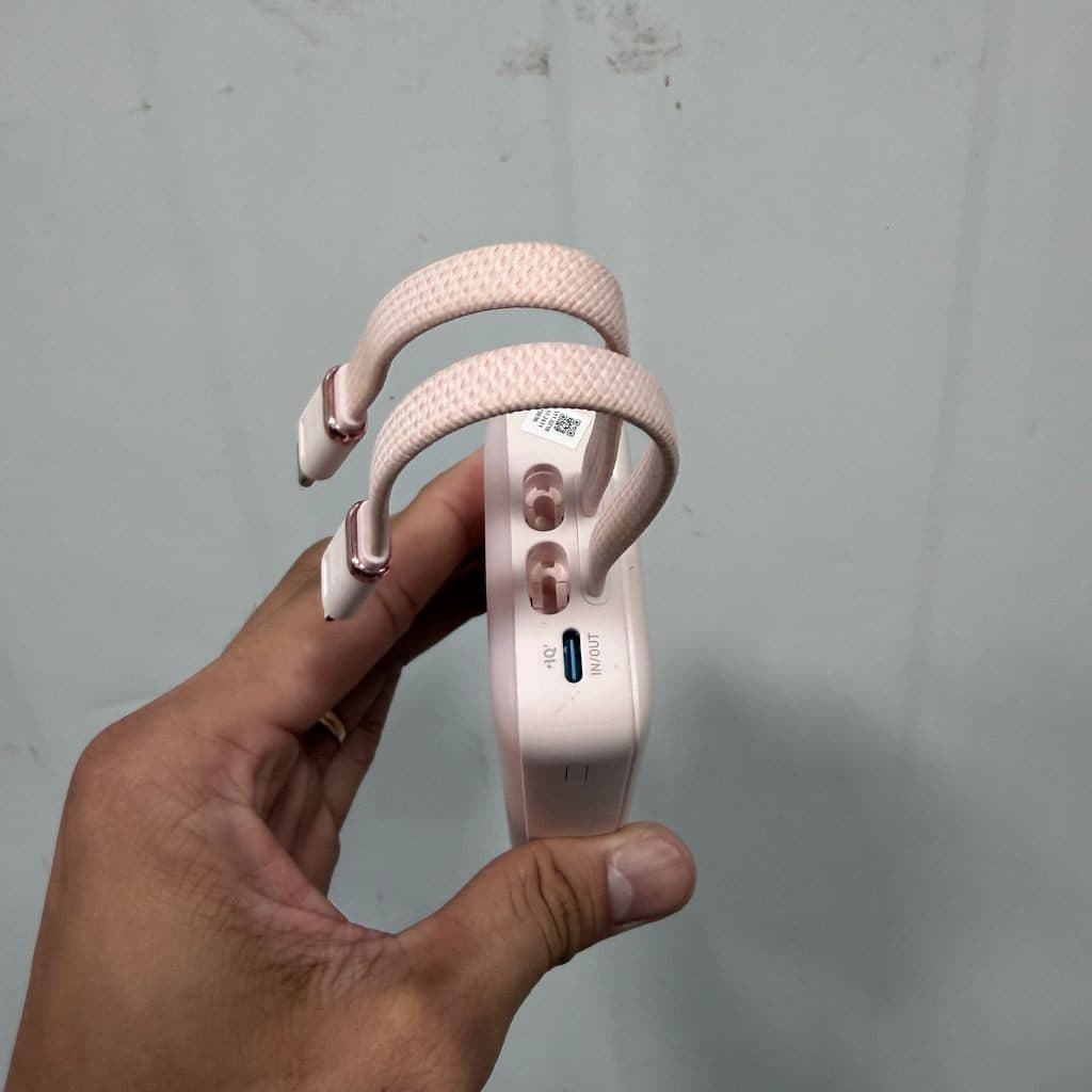 Pin dự phòng 10.000mAh hợp 2 cáp 1L 1C sạc nhanh 30w tích - ko hộp, chưa in logo ( nhà máy Anker )