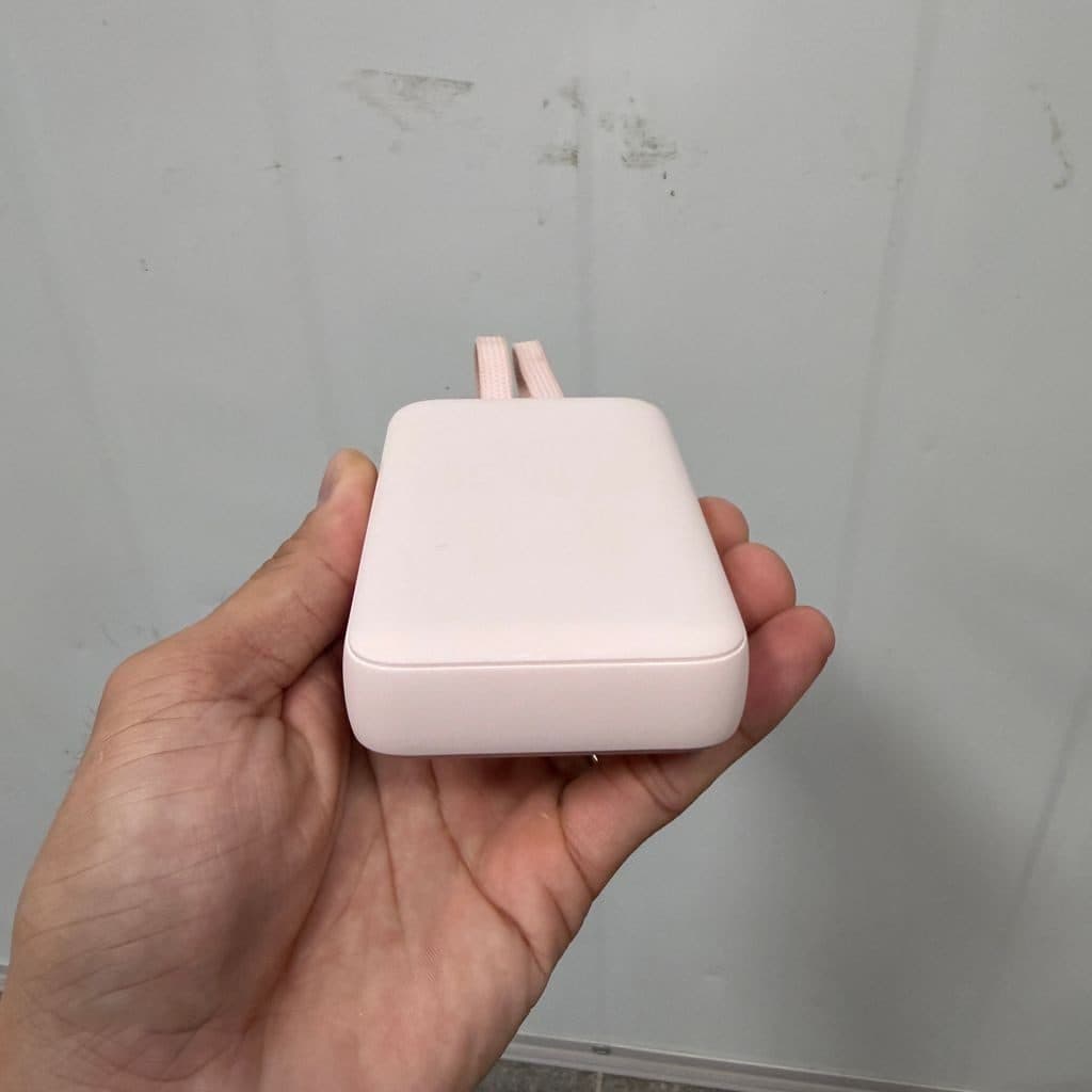 Pin dự phòng 10.000mAh hợp 2 cáp 1L 1C sạc nhanh 30w tích - ko hộp, chưa in logo ( nhà máy Anker )