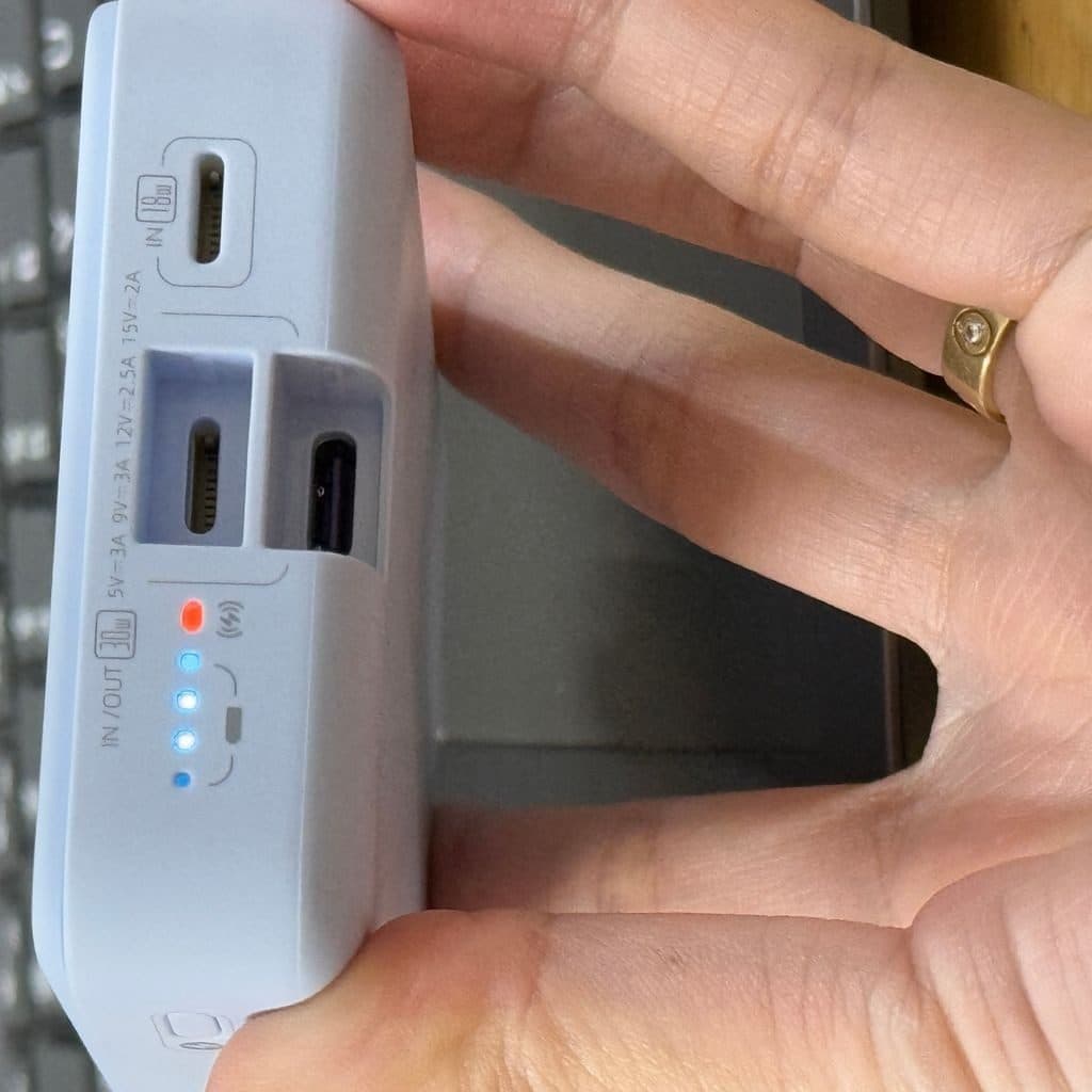 Sạc Dự Phòng MagSafe ROMOSS 10.000mAh 30W - Sạc đồng hồ + airpod, kèm dây C-L (NoBox - Màu Xanh)